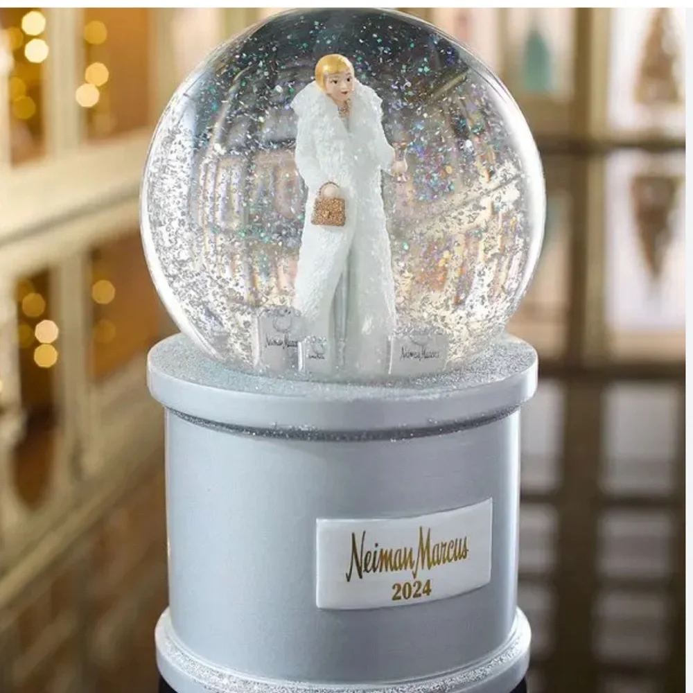 Neiman Marcus 2024 Fashionista Xmas Musical Snow Globe Collectible NEW in Box